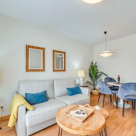 Apartment Modern & Cozy Near Old Town *
