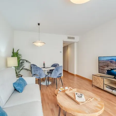 Apartment Modern & Cozy Near Old Town