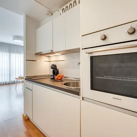 Modern & Cozy Near Old Town